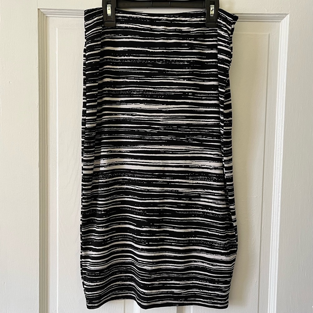 Premise Studio Black & White Spandex Midi Pencil Skirt, S